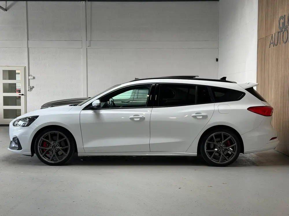 Ford Focus Wagon 2.3 EcoBoost ST-3 - PANO - CAMERA - STUURVE uit 2019, foto 15