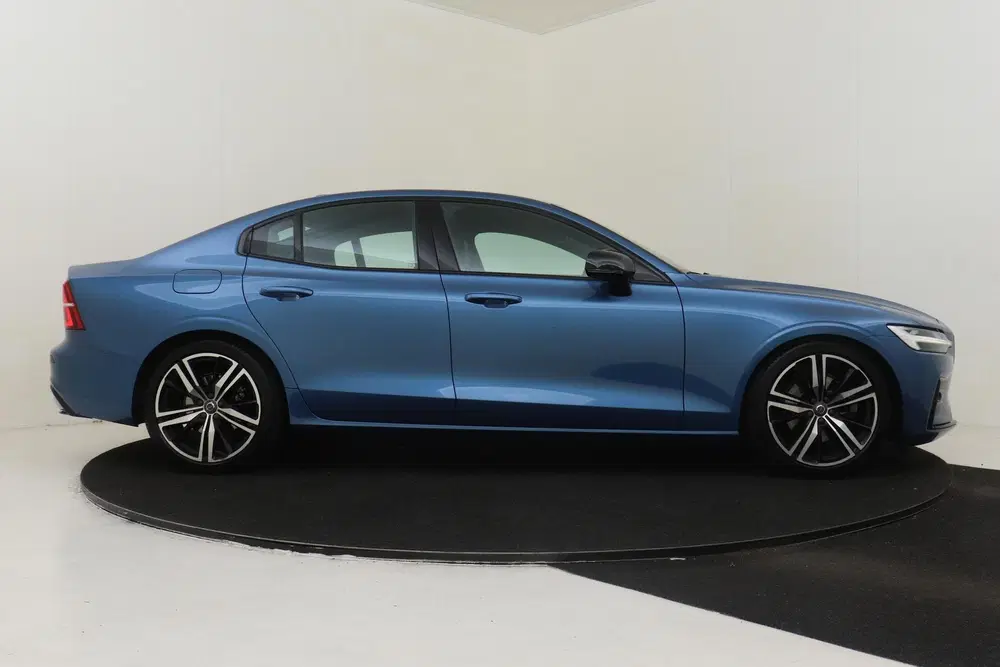 Volvo S60 B3 (M-HYBRID) R-DESIGN -CAMERA uit 2021, foto 13