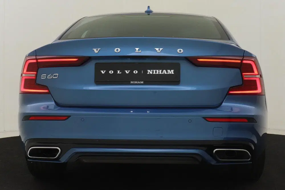 Volvo S60 B3 (M-HYBRID) R-DESIGN -CAMERA uit 2021, foto 15