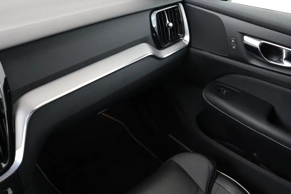 Volvo S60 B3 (M-HYBRID) R-DESIGN -CAMERA uit 2021, foto 18