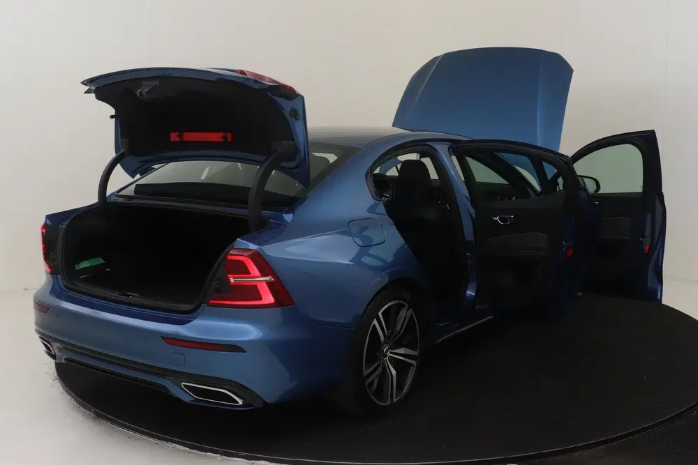 Volvo S60 B3 (M-HYBRID) R-DESIGN -CAMERA uit 2021, foto 19