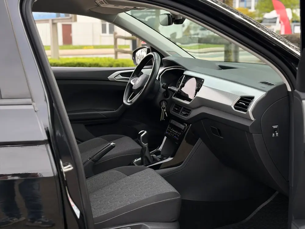 Volkswagen T-Cross 1.0 TSI Life | Navi, Carplay/Android, PDC uit 2023, foto 17