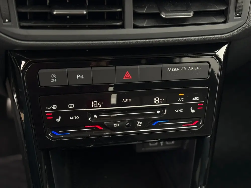 Volkswagen T-Cross 1.0 TSI Life | Navi, Carplay/Android, PDC uit 2023, foto 20