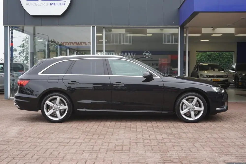 Audi A4 Avant 35 TFSI Business Edition Automaat | Navigatie uit 2021, foto 3