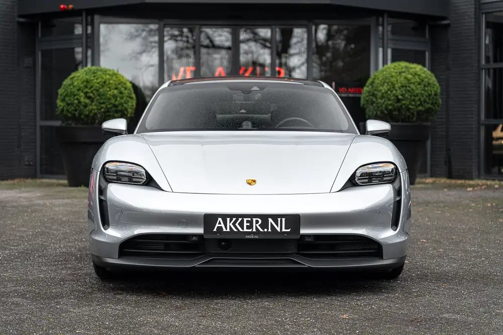 Porsche Taycan Performance Accu Plus uit 2023, foto 15
