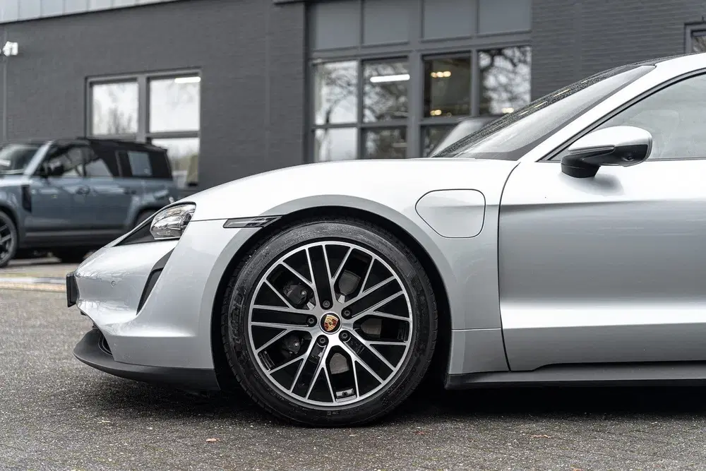 Porsche Taycan Performance Accu Plus uit 2023, foto 18