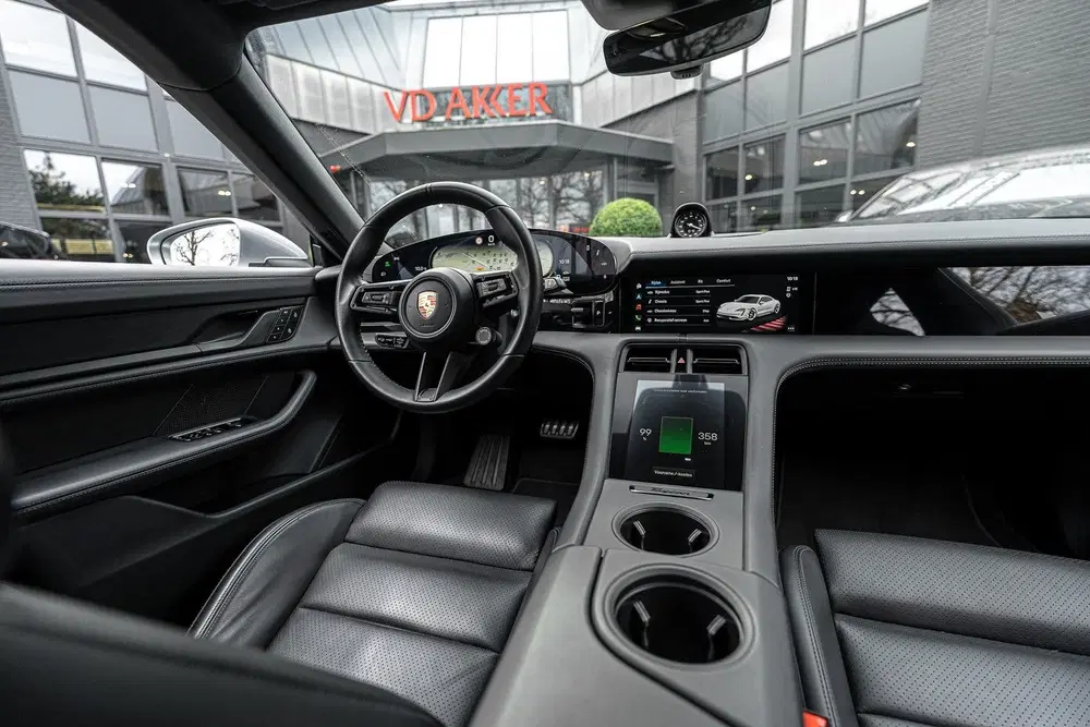 Porsche Taycan Performance Accu Plus uit 2023, foto 3