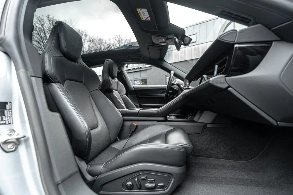 Porsche Taycan Performance Accu Plus uit 2023, foto 4