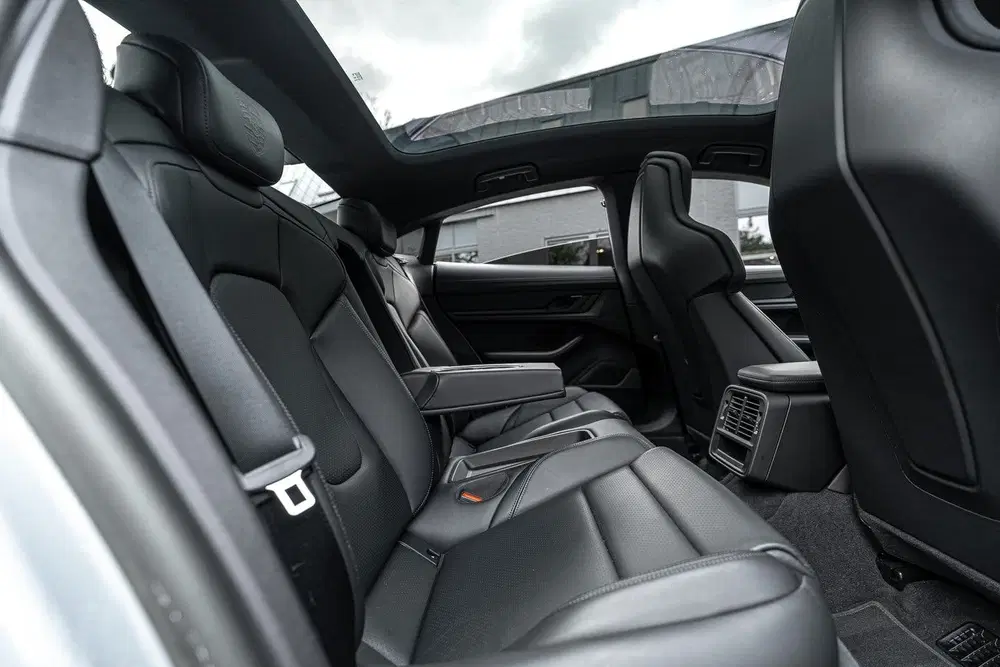 Porsche Taycan Performance Accu Plus uit 2023, foto 5