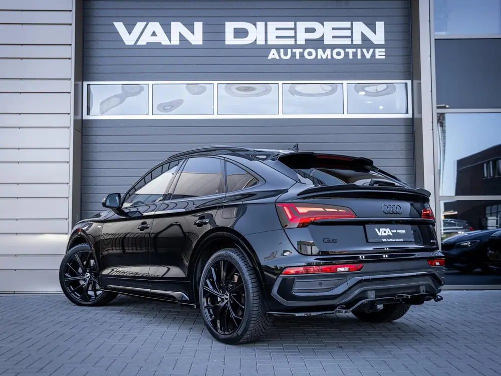 Audi Q5 55 TFSI e S edition Luchtvering uit 2021, foto 8