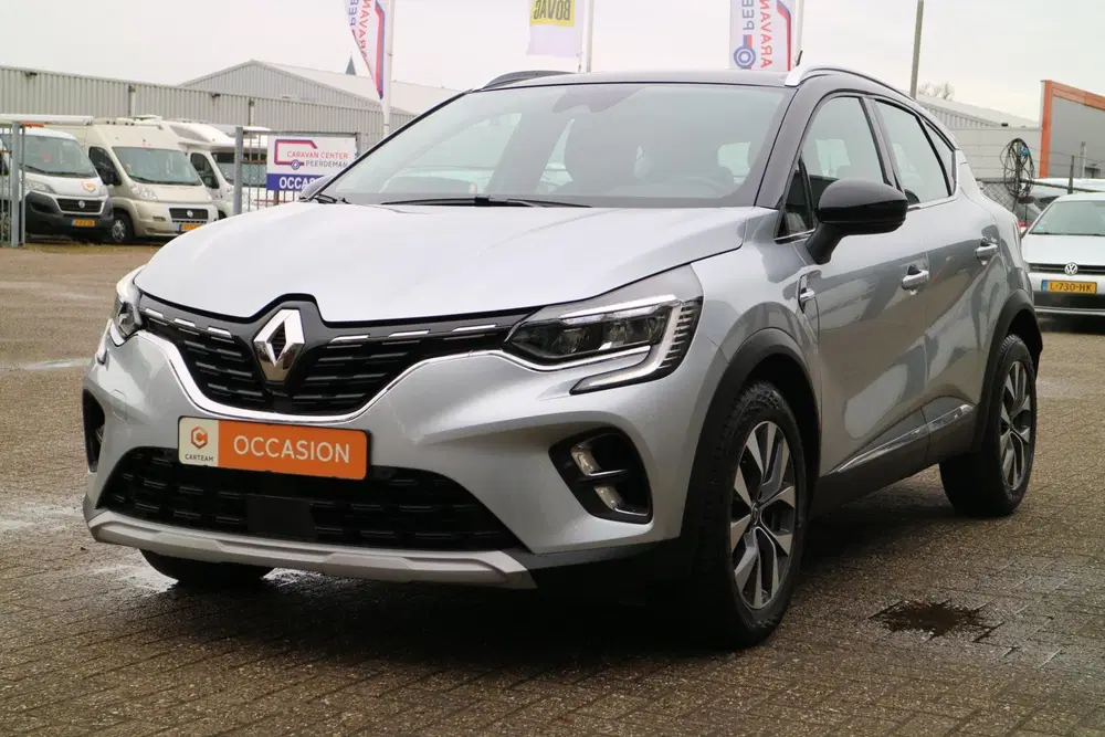 Renault Captur 1.3 TCe 155 Intens uit 2020, foto 2