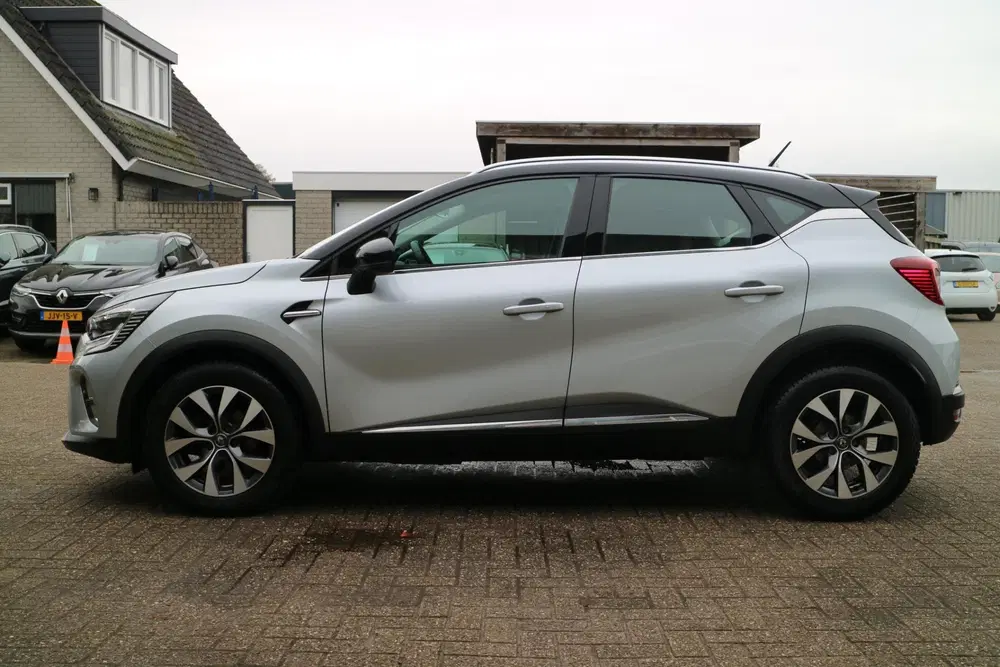 Renault Captur 1.3 TCe 155 Intens uit 2020, foto 3