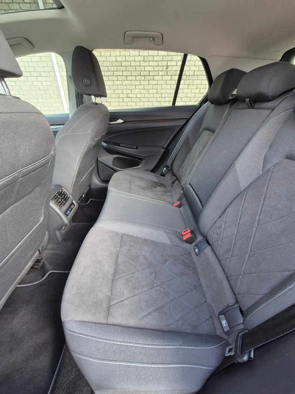 Volkswagen Golf 1.5 TSI 130pk 2020 Zwart uit 2020, foto 15