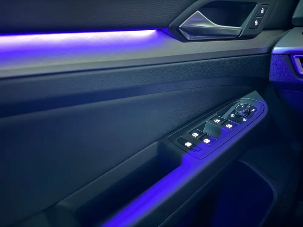 Volkswagen GOLF 1.5 eTSI DSG Automaat Pano|IQ Light|Sfeerver uit 2022, foto 20