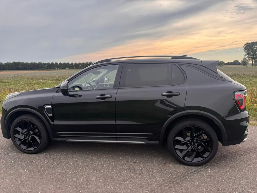 Lynk & Co 1 .5TD 261pk Phev 7DCTH 2022  Full black edition uit 2022