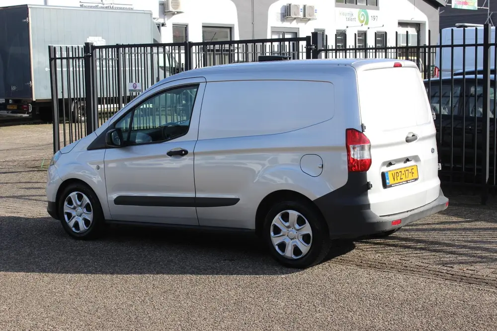 Ford Transit Courier 1.5 TDCI Trend Duratorq S&S uit 2022, foto 2