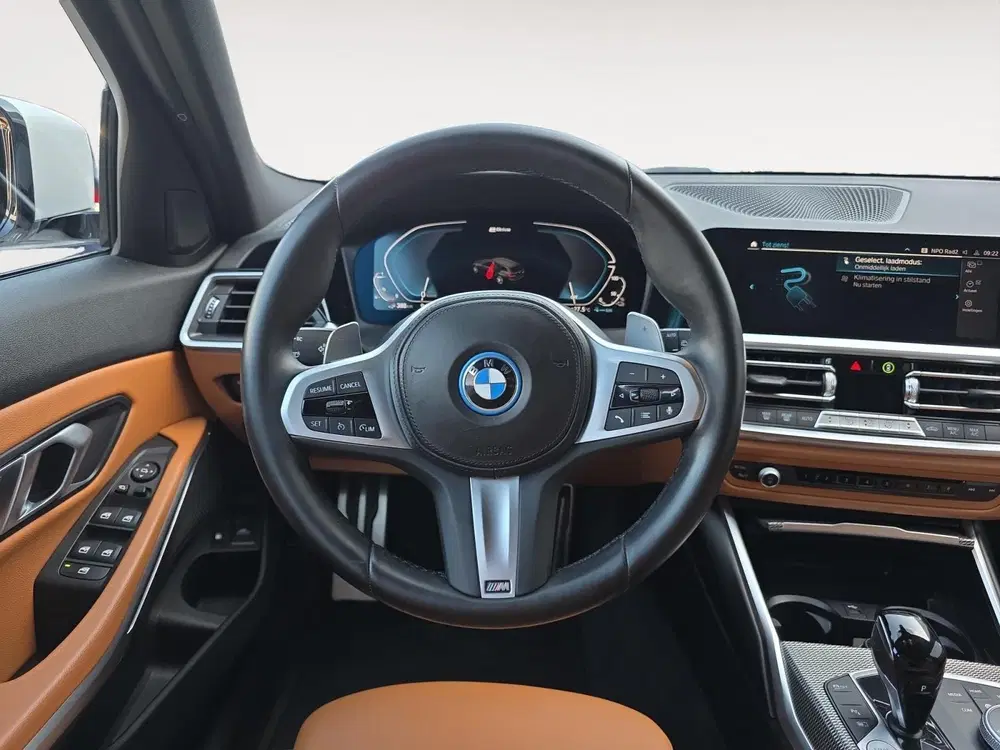 BMW 3-serie 320e Business Edition Plus uit 2022, foto 18