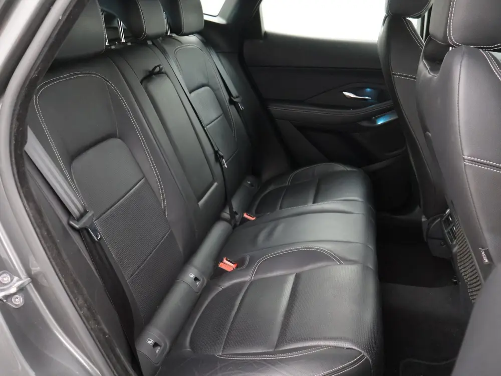 Jaguar E-Pace 2.0 TURBO P250 AWD R-DYNAMIC SE + PANORAMA / L uit 2019, foto 11