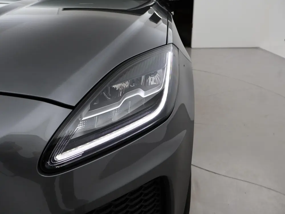 Jaguar E-Pace 2.0 TURBO P250 AWD R-DYNAMIC SE + PANORAMA / L uit 2019, foto 12