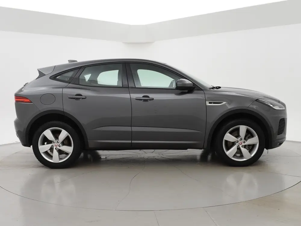 Jaguar E-Pace 2.0 TURBO P250 AWD R-DYNAMIC SE + PANORAMA / L uit 2019, foto 19