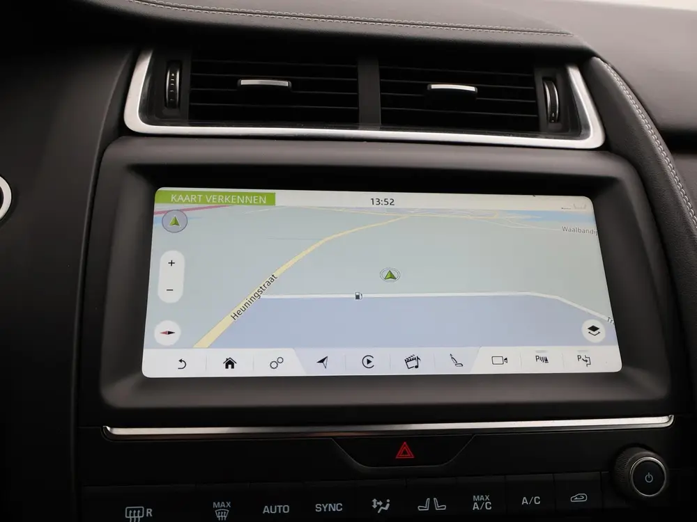 Jaguar E-Pace 2.0 TURBO P250 AWD R-DYNAMIC SE + PANORAMA / L uit 2019, foto 20