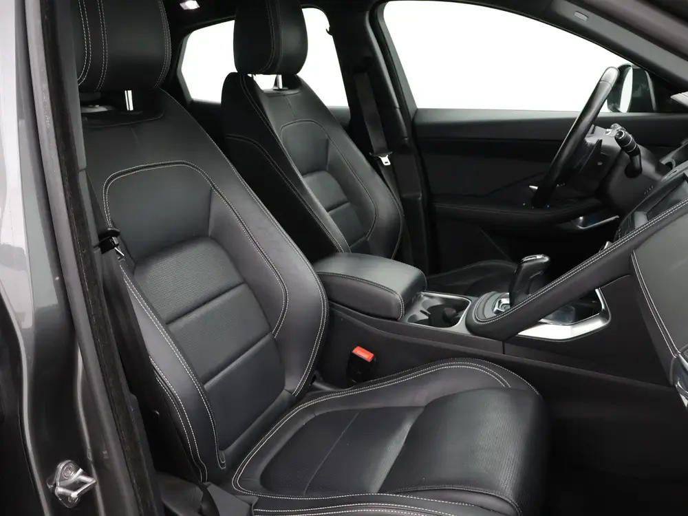 Jaguar E-Pace 2.0 TURBO P250 AWD R-DYNAMIC SE + PANORAMA / L uit 2019, foto 6