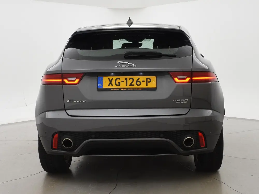 Jaguar E-Pace 2.0 TURBO P250 AWD R-DYNAMIC SE + PANORAMA / L uit 2019, foto 9