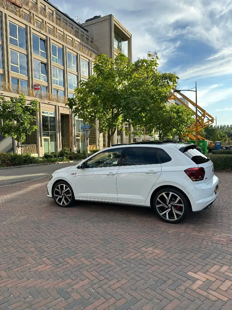 Volkswagen Polo 2.0 TSI 200pk 6-DSG 2019 Wit uit 2019, foto 2