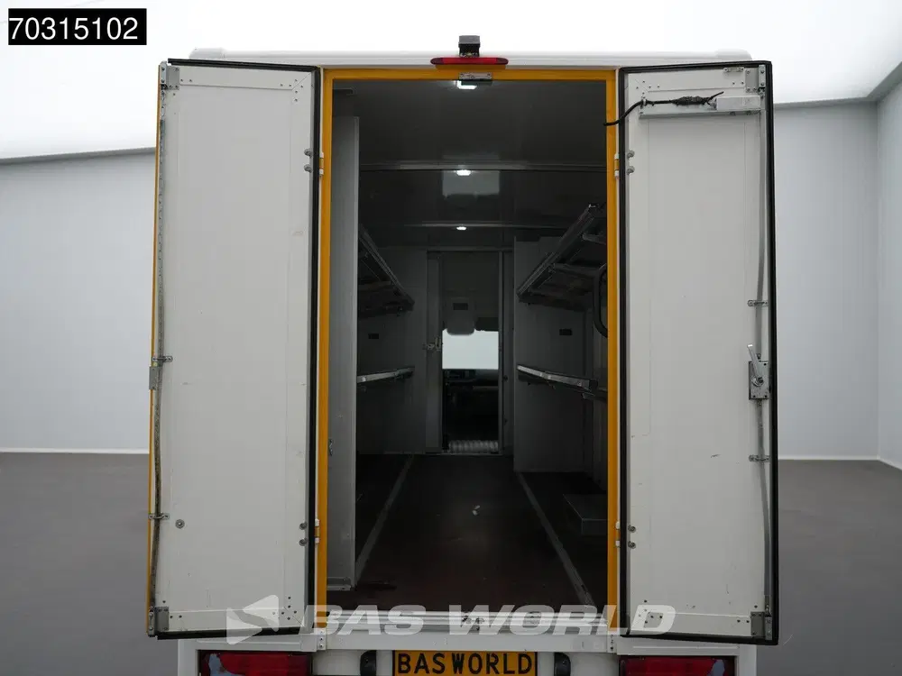 MAN TGE Bakwagen Verkoopwagen Foodtruck Meubelbak uit 2019, foto 10
