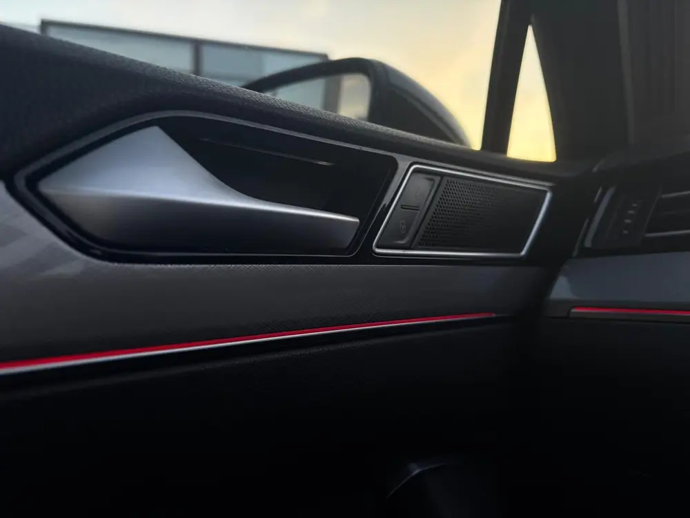 Volkswagen Passat Variant 2.0 TDI Business | DSG | Panorama uit 2022, foto 18