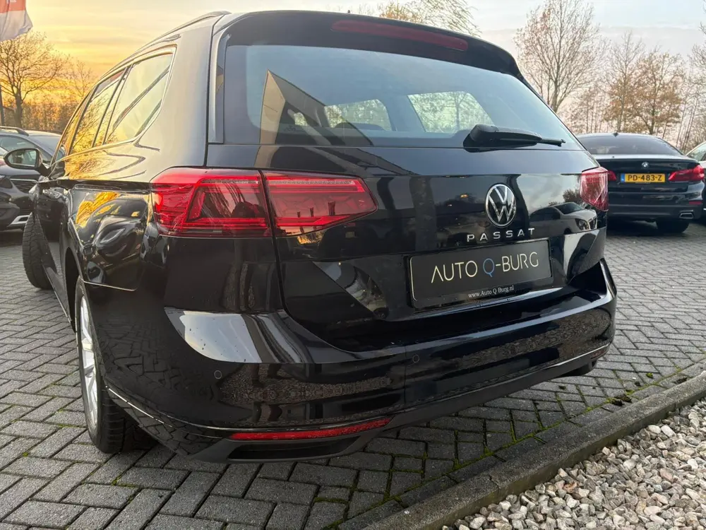 Volkswagen Passat Variant 2.0 TDI Business | DSG | Panorama uit 2022, foto 5