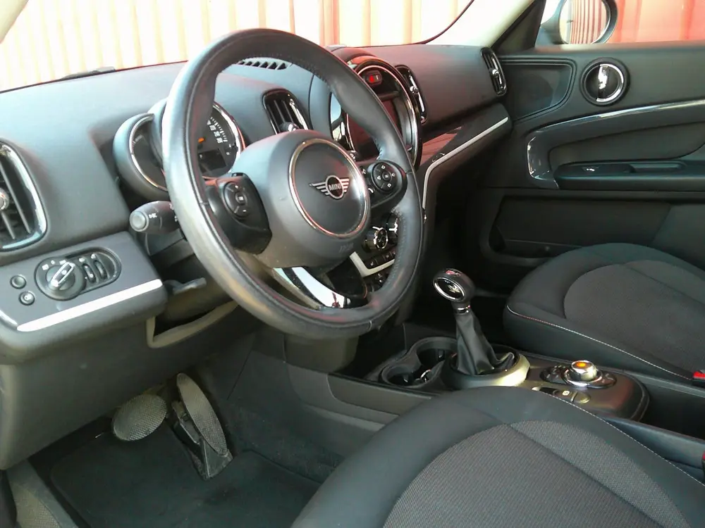 Mini Countryman 1.5 Cooper S E ALL4 Pepper Automaat / A uit 2019, foto 3