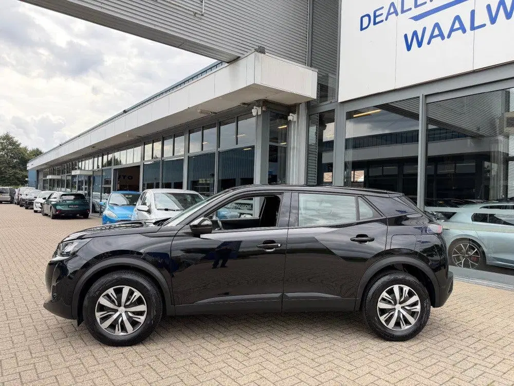 Peugeot 2008 1.2 PT BLUE LEASE ACTIVE NAVI AIRCO uit 2022, foto 6