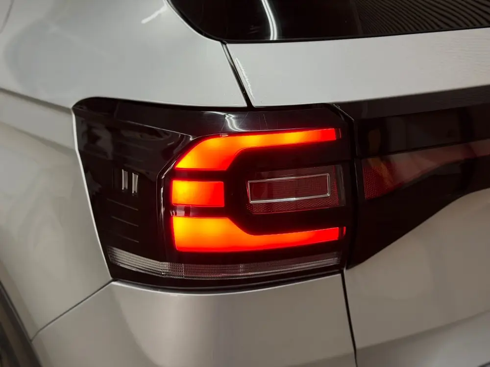 Volkswagen T-Cross 1.0 TSI Life 2022 DSG LED VIRTUAL CRUISE uit 2022, foto 20