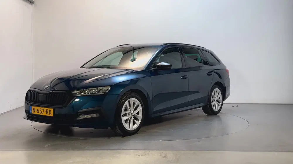 Skoda Octavia 1.0 e-TSI DSG Business Edition Plus Sfee uit 2021, foto 8