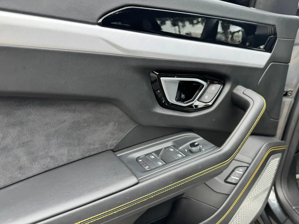 Lamborghini Urus 4.0 V8|Pano|Keramisch|B&O|Massage|Luchtveri uit 2019, foto 18