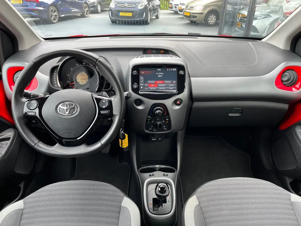 Toyota Aygo 1.0 VVT-i x-cite AUTOMAAT LMV AIRCO uit 2019, foto 16