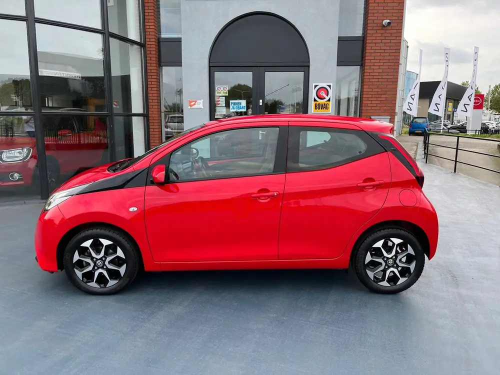 Toyota Aygo 1.0 VVT-i x-cite AUTOMAAT LMV AIRCO uit 2019, foto 2