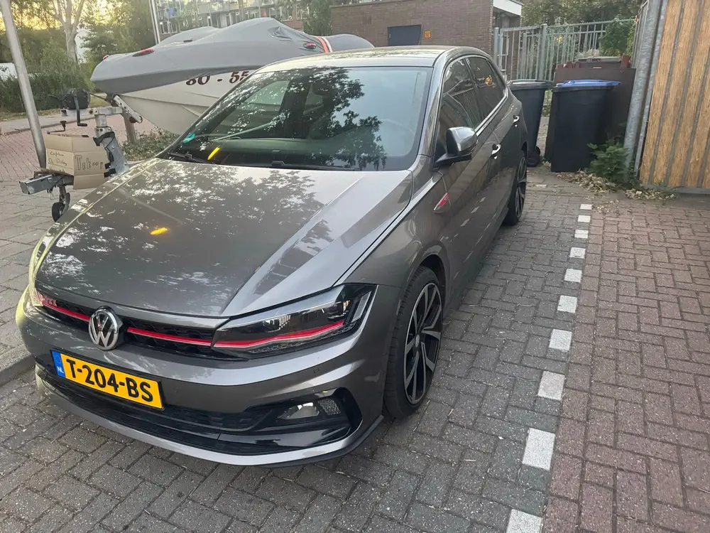 Volkswagen Polo 2.0 TSI 200pk 6-DSG 2019 Grijs uit 2019, foto 2