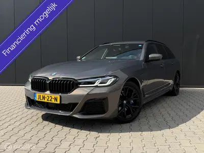 BMW 5-serie 530e Touring M-pakket uit 2022