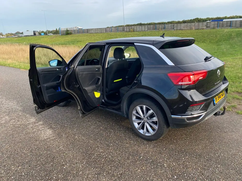 Volkswagen T-Roc 1.5 TSI 150pk 7-DSG 2019 Zwart uit 2019, foto 6
