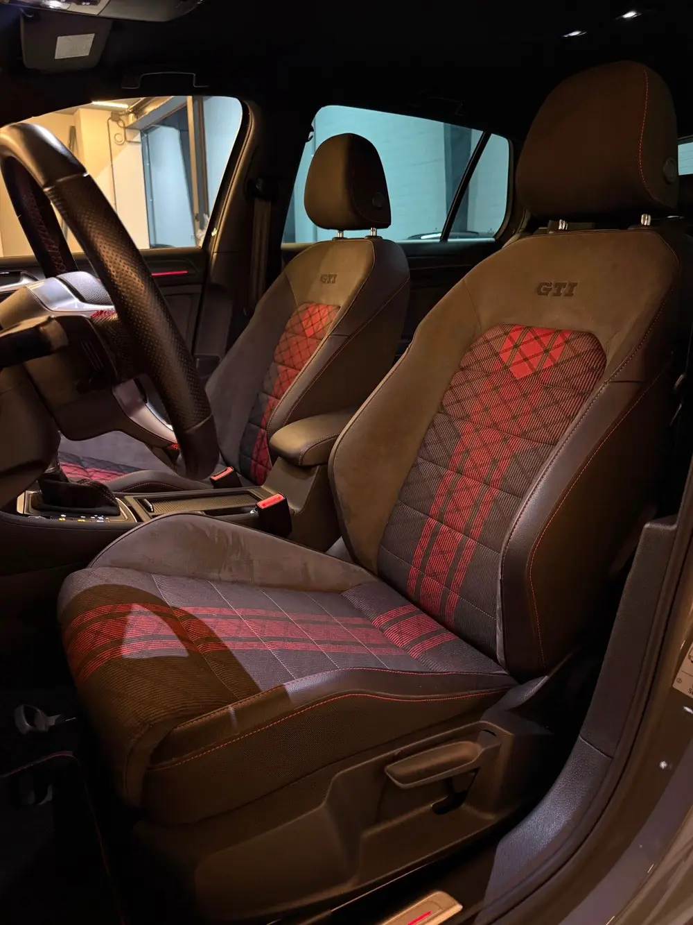 Volkswagen Golf 2.0 TSI GTI TCR|Keyless|Carplay|Dynaudio uit 2019, foto 13