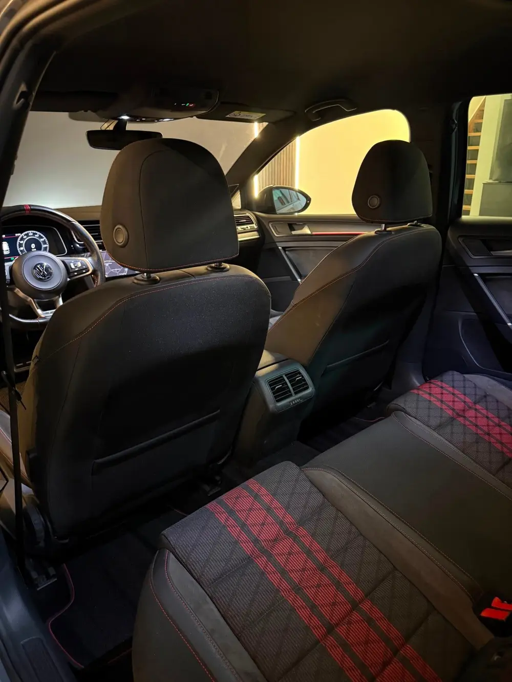 Volkswagen Golf 2.0 TSI GTI TCR|Keyless|Carplay|Dynaudio uit 2019, foto 14