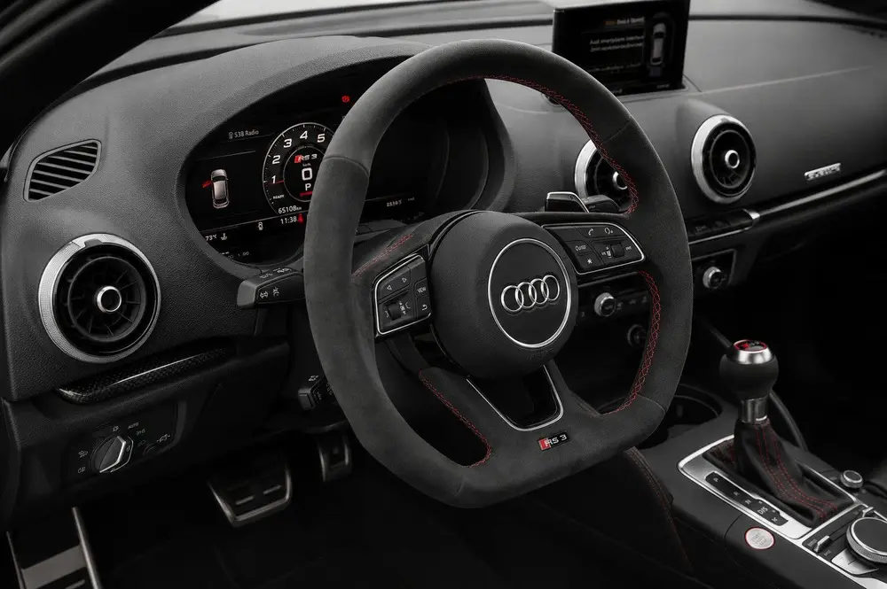 Audi RS3 Audi RS3 Sportback uit 2019, foto 13