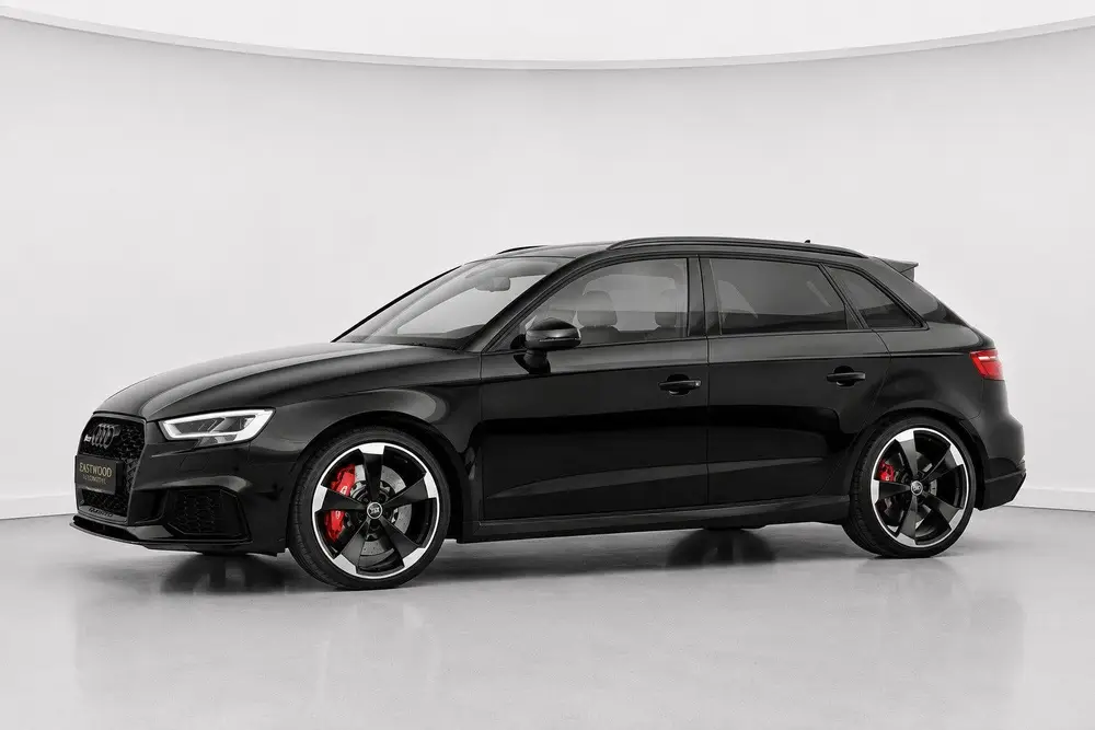 Audi RS3 Audi RS3 Sportback uit 2019, foto 2