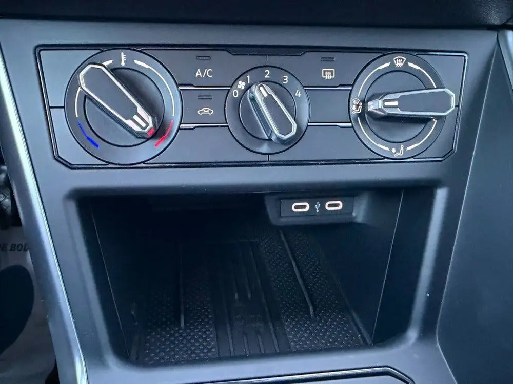 Volkswagen Polo 1.0TSI Automaat Navi Carplay Led Airco Camer uit 2025, foto 17
