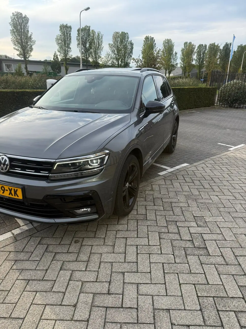 Volkswagen Tiguan 3x R-line 2.0 TDI 4 Motion 190 PK DSG 2020 uit 2020, foto 3