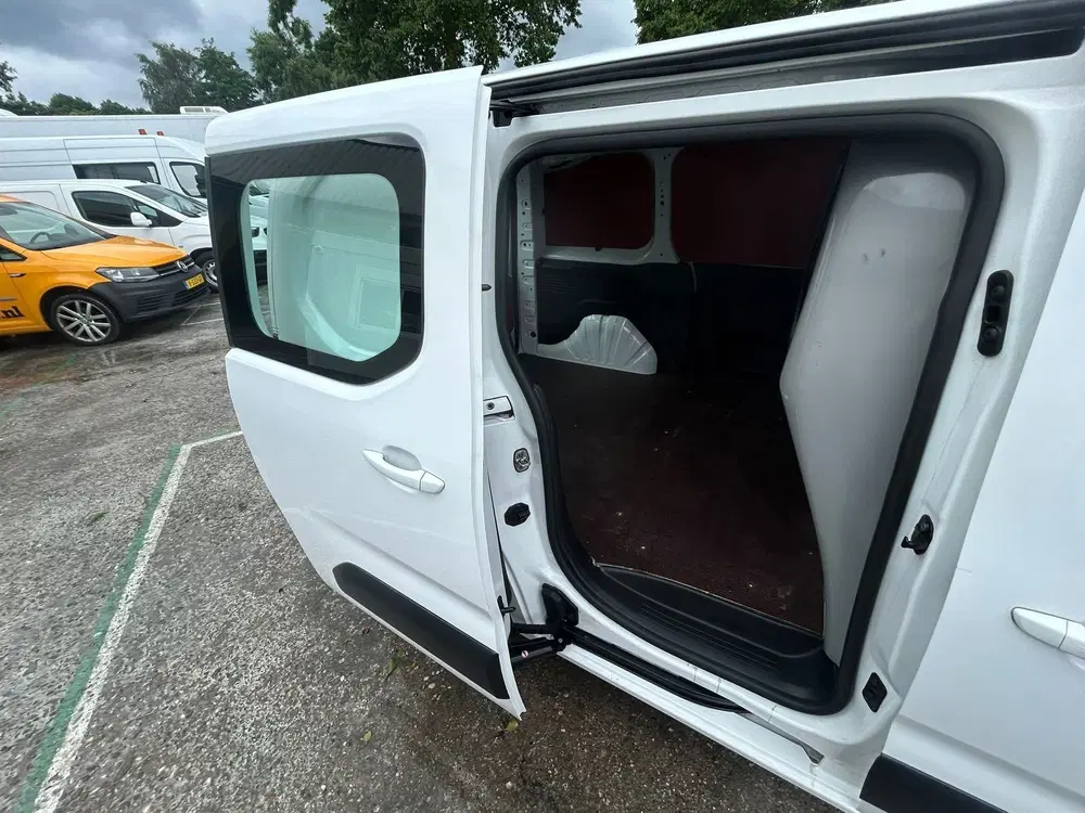 Opel Combo 1.5D L1H1 Edition 11700 KM AUTOMAAT uit 2021, foto 11