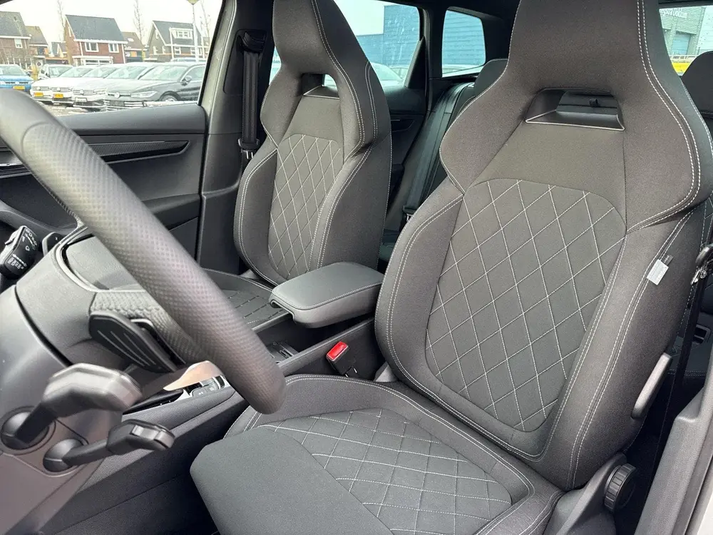Skoda Karoq 1.5 TSI ACT Sportline Business uit 2026, foto 11