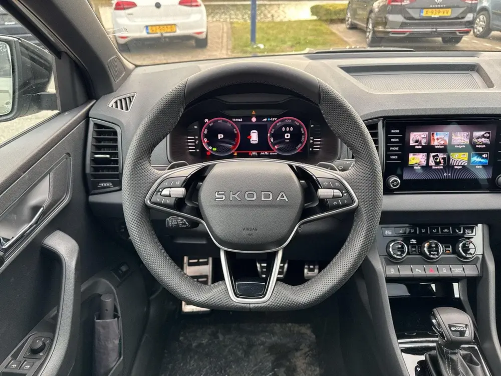 Skoda Karoq 1.5 TSI ACT Sportline Business uit 2026, foto 8
